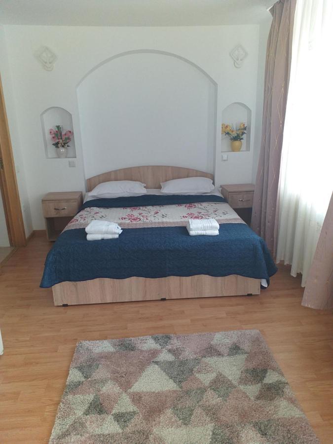 Hotel Miraj à Azuga Extérieur photo